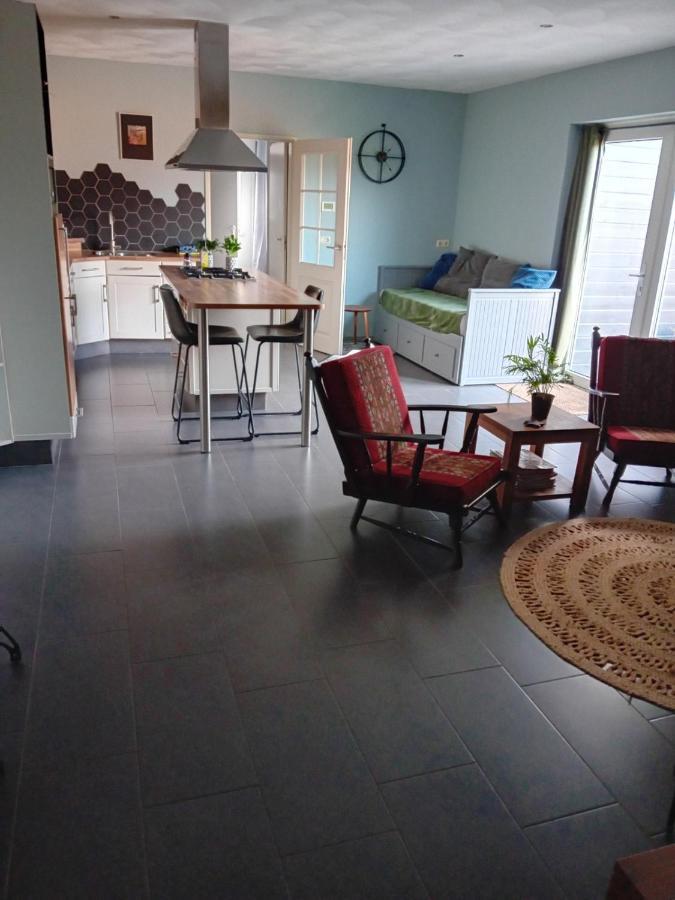 B&B Typisch Lelies Liessel Екстер'єр фото